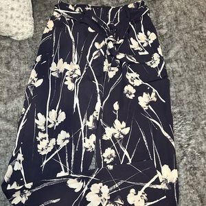 Zara blue and white floral print dress pants